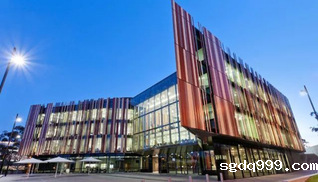 麦考瑞大学